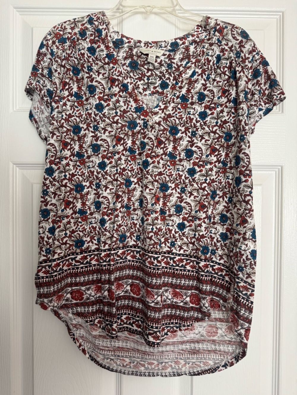 Lucky Brand Floral Border Print V-Neck Short Sleeve Top - White/Blue/Red, Size M